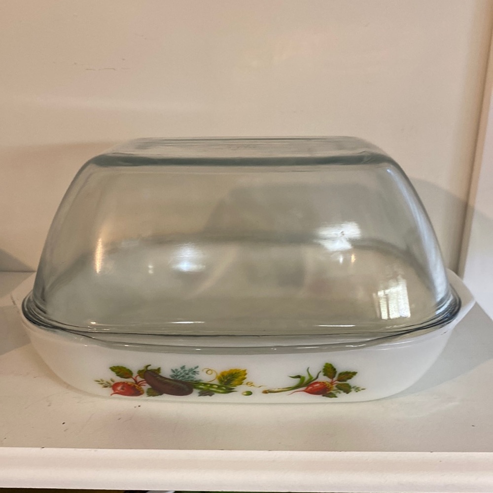 JAJ Pyrex England Market Garden chicken roaster